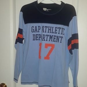 Gap long sleeve tshirt